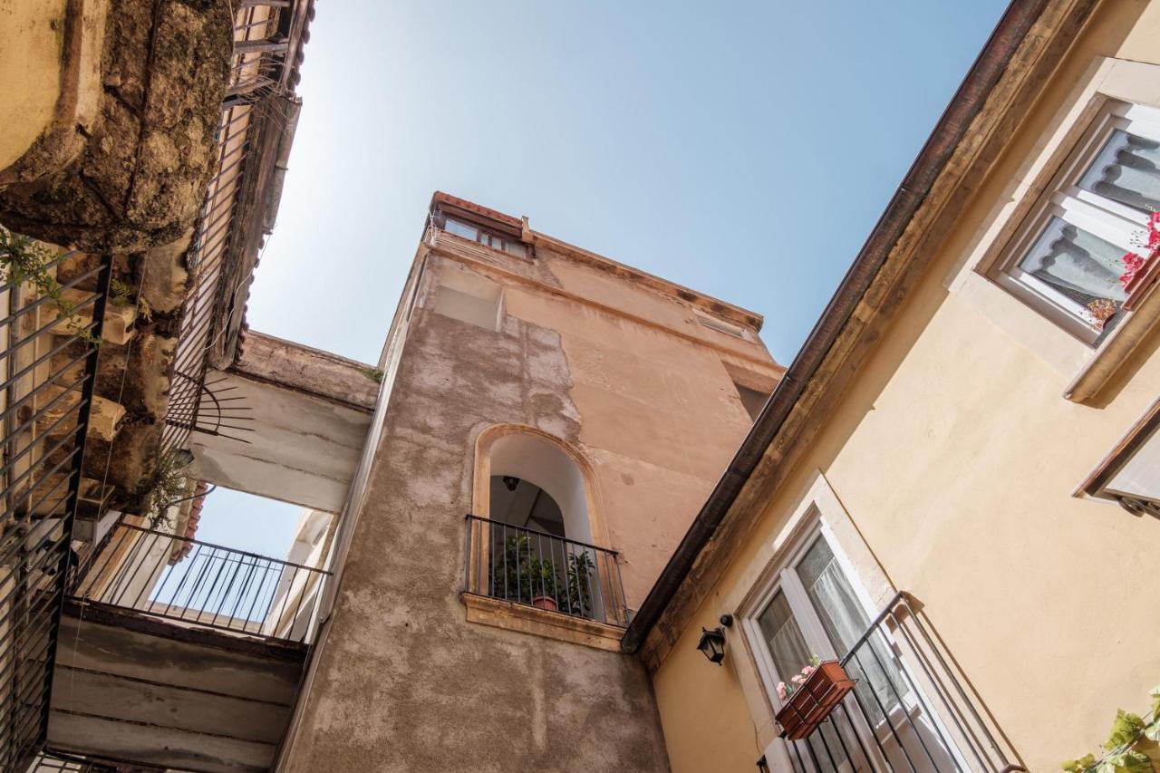 Borgo Antico Rooms مسينا المظهر الخارجي الصورة